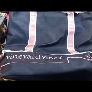 Vineyard vines beach tote